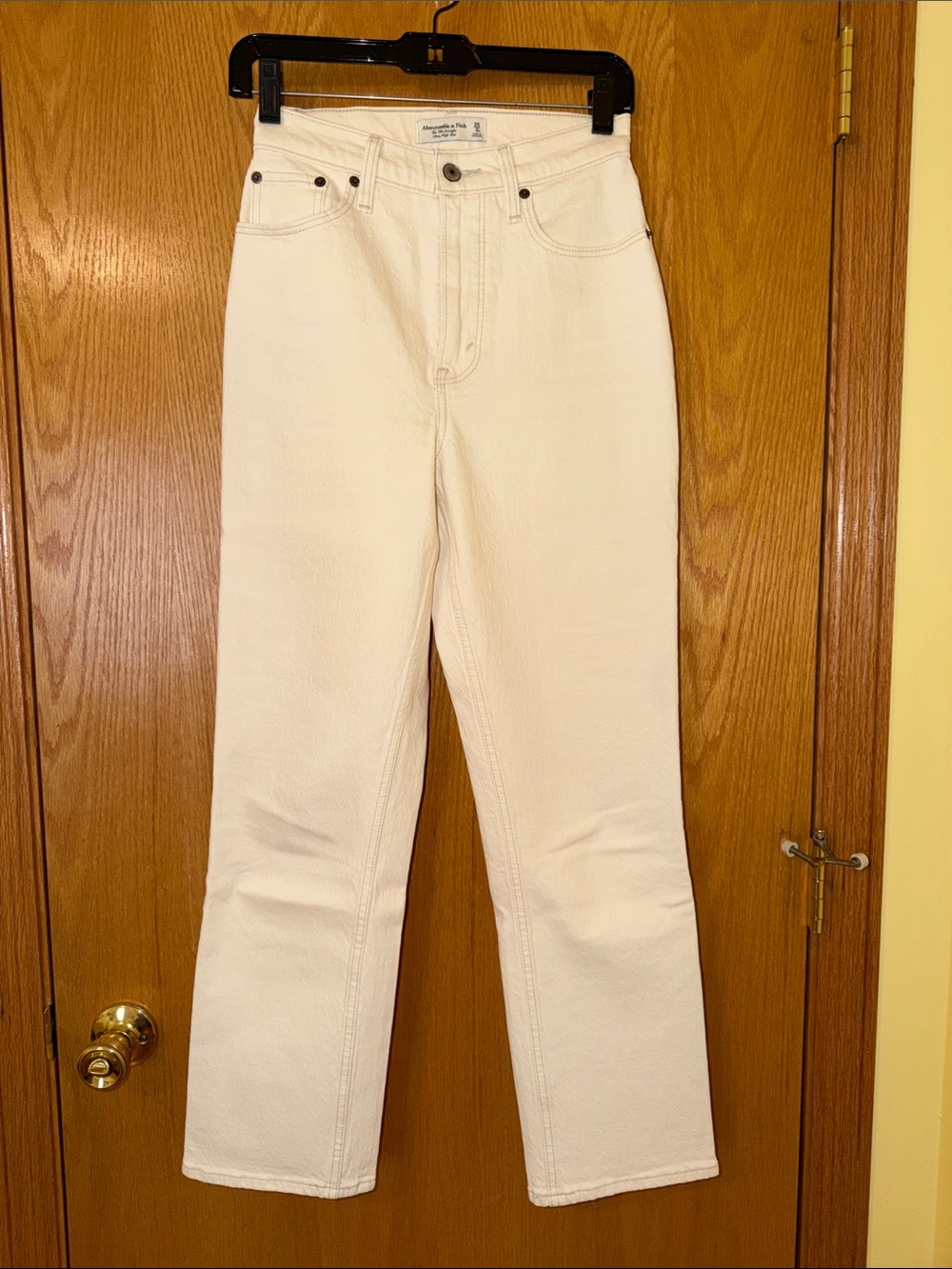 Abercrombie & Fitch The 90s Straight Ultra High Rise Jeans
